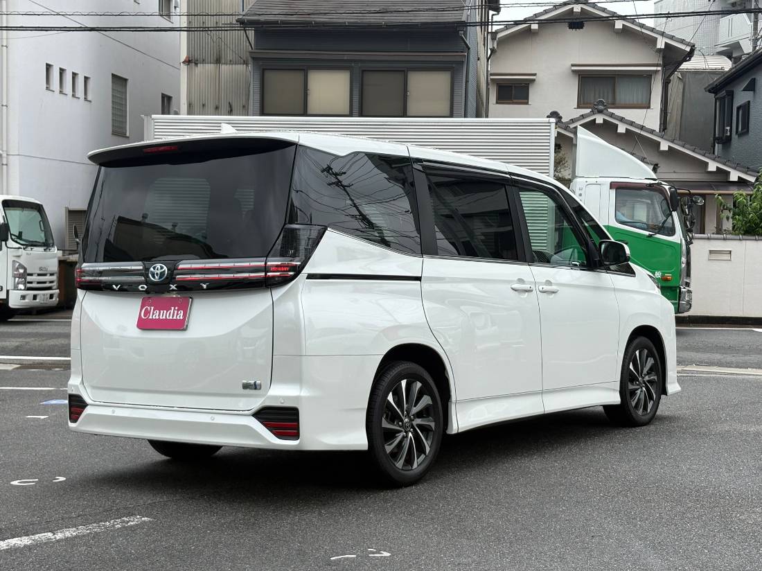 VOXY【レンタカー】