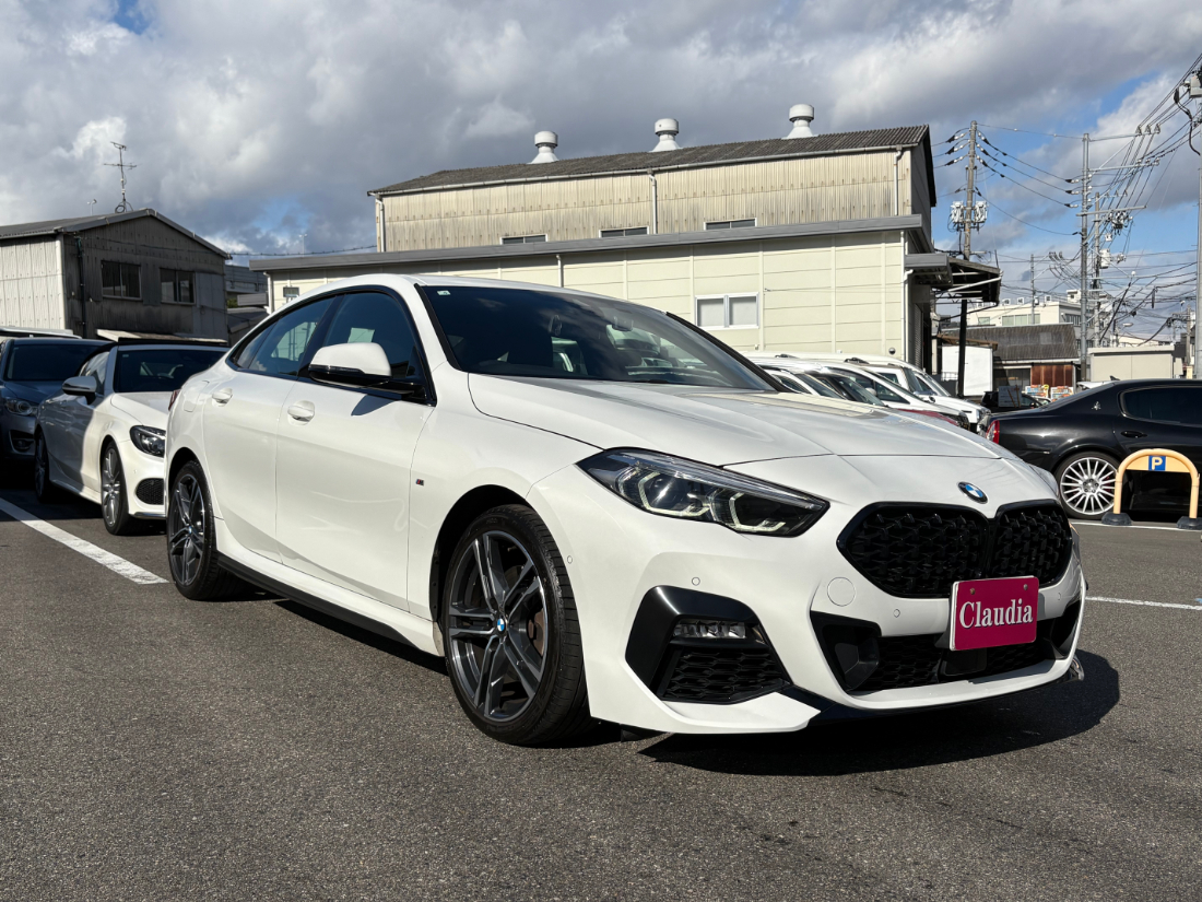 BMW218I【レンタカー】
