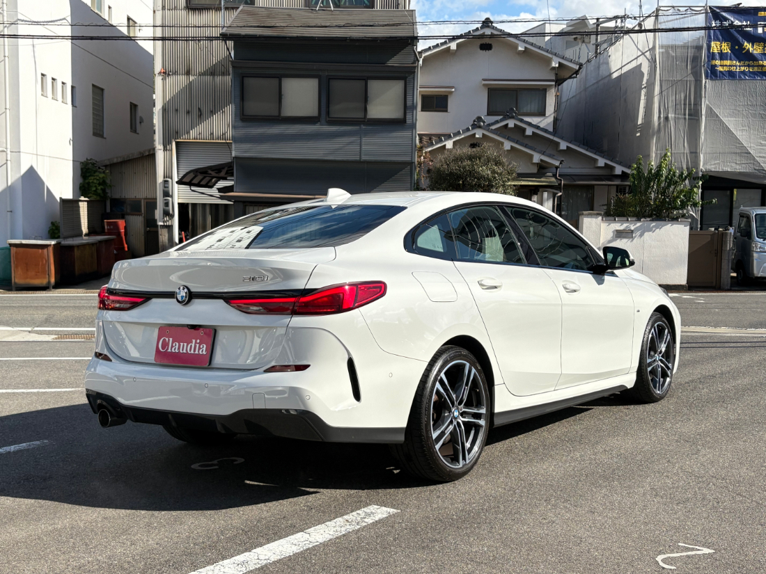 BMW218I【レンタカー】